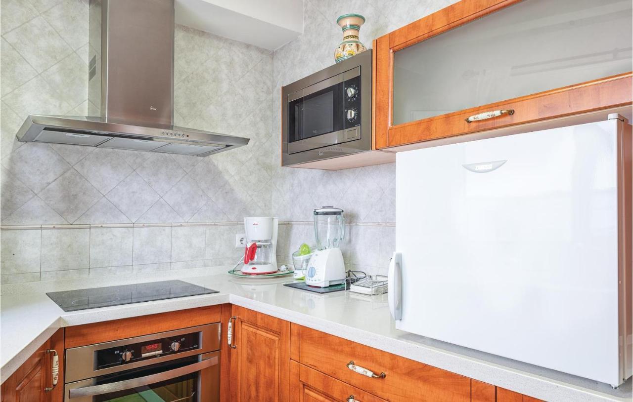 Beautiful Apartment In Cordoba With Kitchenette ภายนอก รูปภาพ